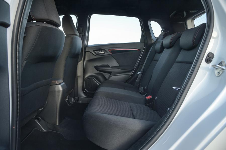 Интерьер Honda Jazz Sport 2018 года  (ZA) (фото 23 из 28)